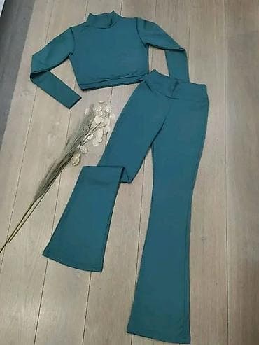 ecco ženske čizme: Dvodijelni ženski komplet – crop top i pantalone zvoncarice - Gornji — 2