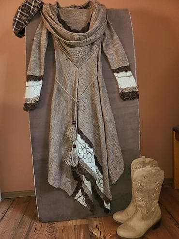 haljine s: Prelepa unikatna pletena haljina u toplim braon i bež tonovima. Model — 2