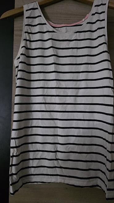 Ženska bezrukavna majica na pruge - Kroj: klasičan bez rukava