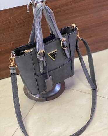 tommy hilfiger d: Cena 2500 din — 17