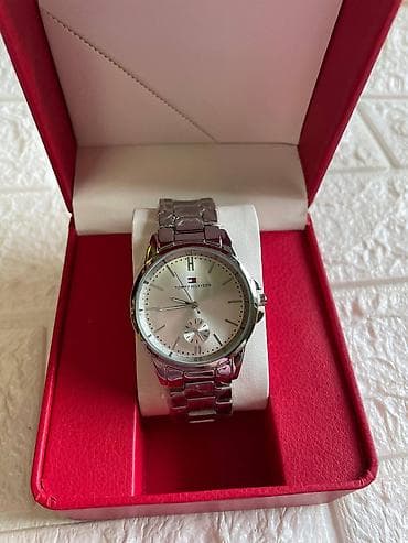 swarovski satovi akcija: Satovi na akciji
2290 din 
mn — 7