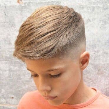 ljubicasti nokti mat: Muško dečije šišanje – moderni fade - Stil: low/medium skin fade sa — 1