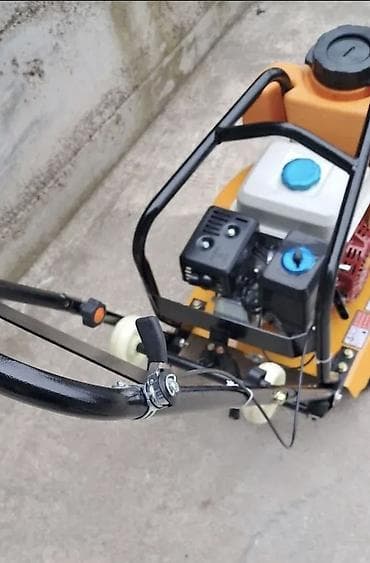 pneumatski pistolj za tapaciranje: Vibro nabijač/ploča za zbijanje tla – benzinski (90kg) - Model: C90T — 3