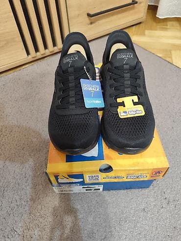 original patike 39: Nove nekorišćene Skechers GOwalk 7 – muške patike za hodanje Broj je — 1