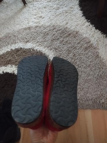 zara vinil cipele: Crvene mokasine – veličina 42 - Boja: intenzivno crvena - Model — 3