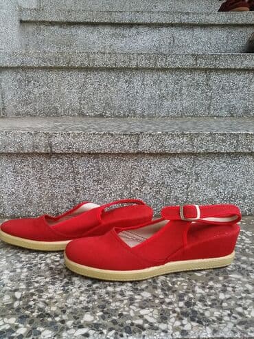 c a kombinezoni: Sandals, 38 — 2
