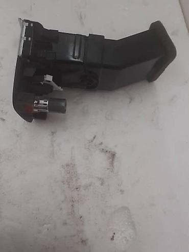čamac za prihranu: RESETKA ZA VENTILACIJU ZA AUDI A3 - 8V0857042 | Resetka za — 3