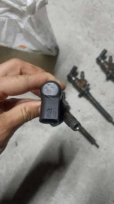 alat za skidanje dizni: DIZNE SIMENS 100 KW ZA PEUGEOT 407 | Originalni polovni delovi za — 2