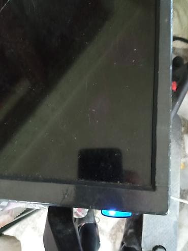 polovni tv: Sharp LCD televizor – model LC-32HG5242E u delovima - Dijagonala: 32 — 3