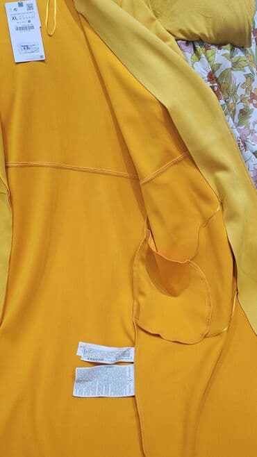 Women's Clothing: Zara, XL, Single-colored — 3