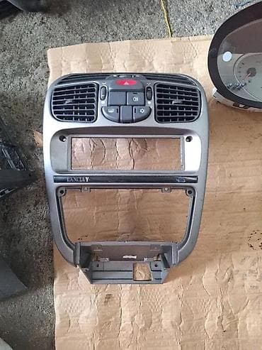 led oci za auto: LANCIA Y SREDISNI PANEL SA VENTILACIJOM | Sredisnji panel sa — 2