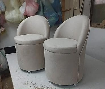 Tapacirane stolice/taburei sa naslonom – model “barrel” - Elegantna