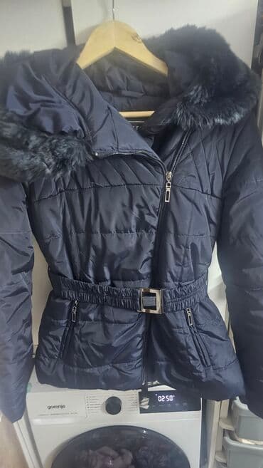 Ženska zimska jakna – tamnoplava L - Model do kukova, strukiran sa