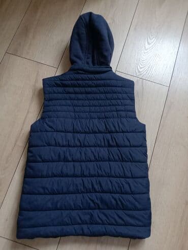 jeftine stvari za bebe: Lc Waikiki, Puffer vest, 134-140 — 3