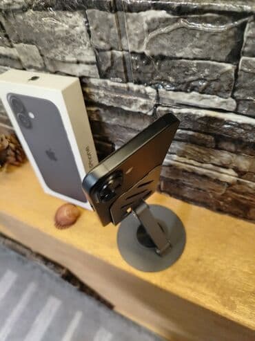 Računari, laptopovi i tableti: Apple iPhone iPhone 16, 128 GB, Crn, Face ID — 5