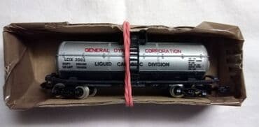 djavo nosi pradu 2 online sa prevodom: Yardmaster N scale electric train set-Elektricni voz N skale, sa 8 — 3