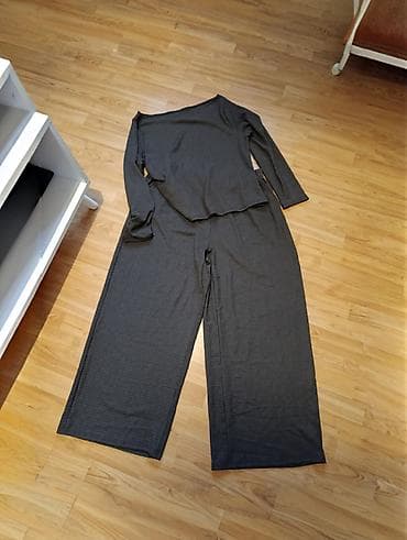 Women's Sweatsuits: Dvoslojni komplet za opuštanje – gornji deo + široke pantalone - — 1