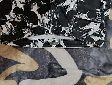 just cavalli clothing: Muške pantalone sa tropskim printom - Boja: crna osnova sa belim — 1
