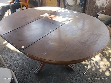 Okrugli drveni trpezarijski sto na razvlačenje - Materijal: puno