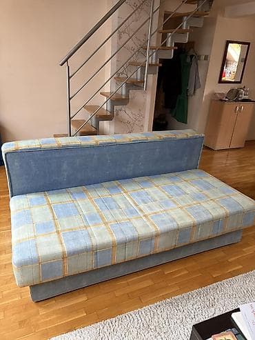 ikea decije komode: Rasklapanje trosed/krevet sa sandukom za posteljinu - Model: trosed — 2