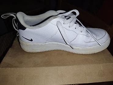 halji e: Nike patike – model inspirisan Air Force 1 siluetom - Boja: bela sa — 2