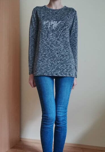 Siva melirana bluza L Kao nova. Siva sa suptilnim sjajem, prikazano