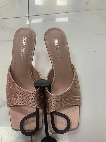 Prelepe damske papuce sa visokom potpeticom NOVO! 36-41 1690 dinara na lalafo.rs Prelepe damske papuce sa visokom potpeticom NOVO! 36-41 1690 dinara