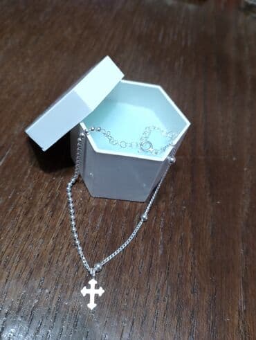 Srebrna narukvica 1000din.novo at lalafo.rs Srebrna narukvica 1000din.novo