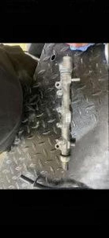 bt holding: AUDI A6 2.0 TDI SENZOR PRITISKA GORIVA 04L089G 04L130764C | Audi — 1