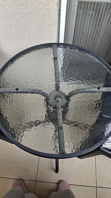 plastične stolice: Baštenski set – sto i dve stolice - Sastav: okrugli sto sa staklenom — 4