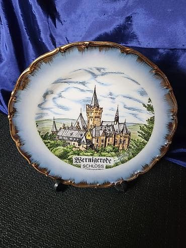 poni bicikle nove: Tanjir porcelanski za na zid zamak Vernigerode iz 70ih. Tanjir je — 5