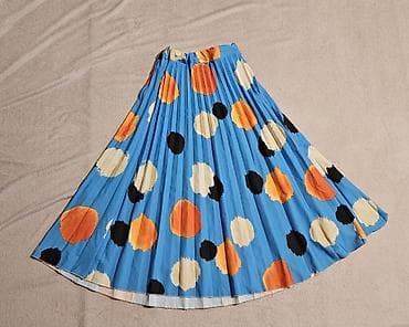 Suknja, kao nova, plisir, univerzalna Dužina 92 cm, širina kod kukova na lalafo.rs Suknja, kao nova, plisir, univerzalna Dužina 92 cm, širina kod kukova