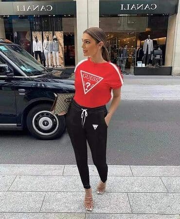 Veličine S M L XL
Cena 4400 din n na lalafo.rs Veličine S M L XL
Cena 4400 din n