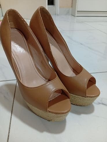 Ženske peep-toe štikle sa platformom - Brend: LATINO (otisak na — 2