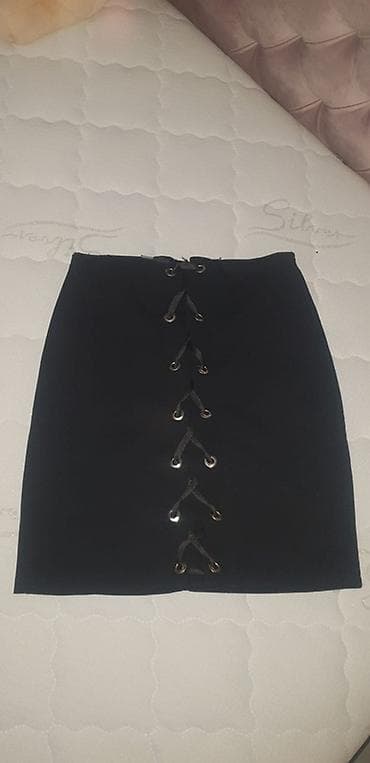 gumene cizme 40: Crna mini suknja sa pertlanjem - Model: uska, visok struk, mini — 3