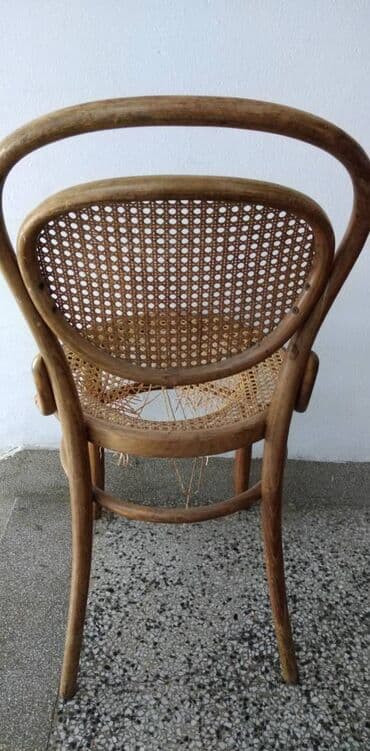 slavski sto i klupe: Prodajem 6 kom. Thonet stolica sa spanskom trskom,ostecen sedalni — 3