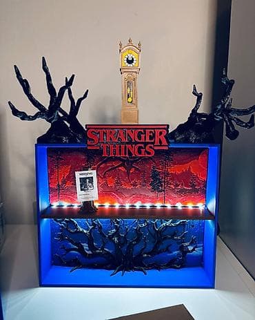 stoni satovi: Dekorativna polica/diarama inspirisana serijom Stranger Things - — 3