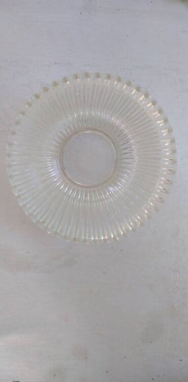 dvosed i trosed na razvlacenje: Staklena casa dia.12 cm.,ocuvana — 3