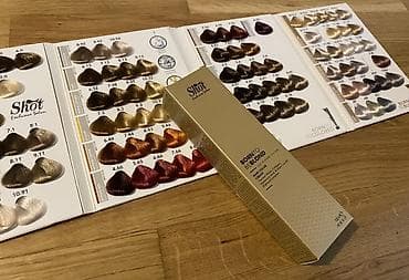 crvene tunike: Profesionalne trajne boje za kosu – Black Professional Line, Sintesis — 7