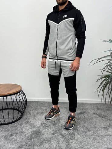 zimske jakne c a: Nike muška trenerka 

Novo
Pamuk
Veličine m l xl 2xl — 5