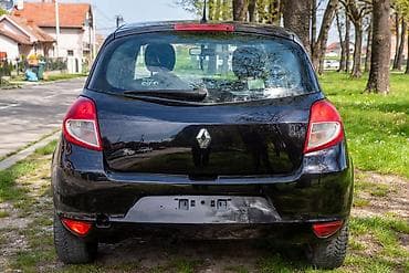 used cars sale: Renault Clio – crna boja, 5 vrata, hečbek Glavne karakteristike: - — 3
