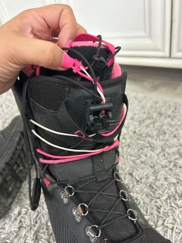 Flat shoes: High boots, 39 — 6