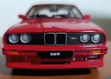 rc formula 1: Bburago maketa automobila – 1988 BMW 3 Series M3 (E30) - Skala: 1:24 — 1