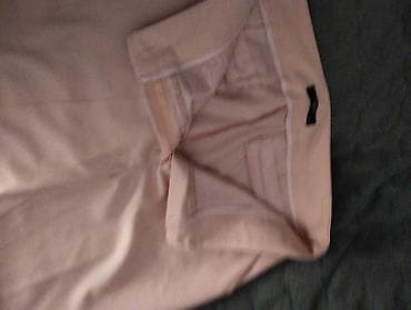 pantalone i sakoi zenski: Elegantne ženske pantalone u puder‑roz nijansi. - Kroj: klasičan — 3