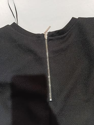 buzz nike dunk: Crna ženska bluza – Mohito Collection, veličina XS - Elegantna crna — 5