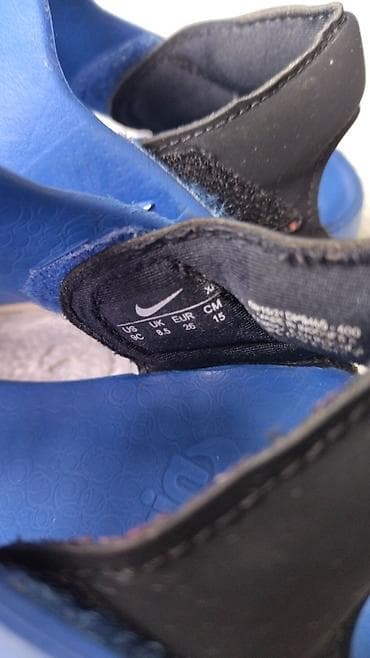 devojcica torba za olovke: Nike decije sandale. Nosene,ali u dobrom stanju. Velicina — 6