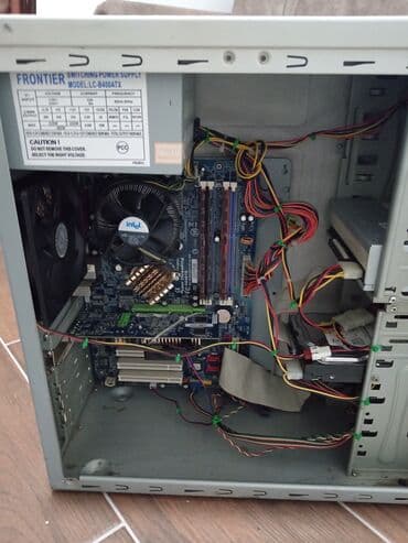 frižideri za piće: Retro PC potpuno ispravan Win 10 sistem instaliran Specifikacije i — 1