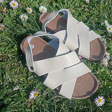 deichmann ravne sandale: Ženske letnje sandale sa ukrštenim kaiševima - Model: otvorena špic i — 2