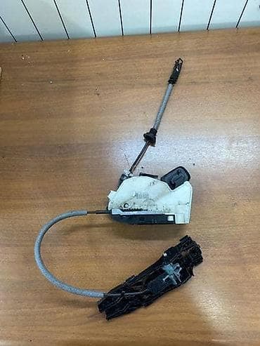 delovi stomaka: BRAVA ZA VOLKSWAGEN POLO - 5K4839015F | Unutrasnja brava zadnjih — 1