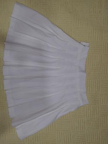 bershka rs: Bershka plisirana mini suknja - Boja: bela - Model: A-kroj sa — 2